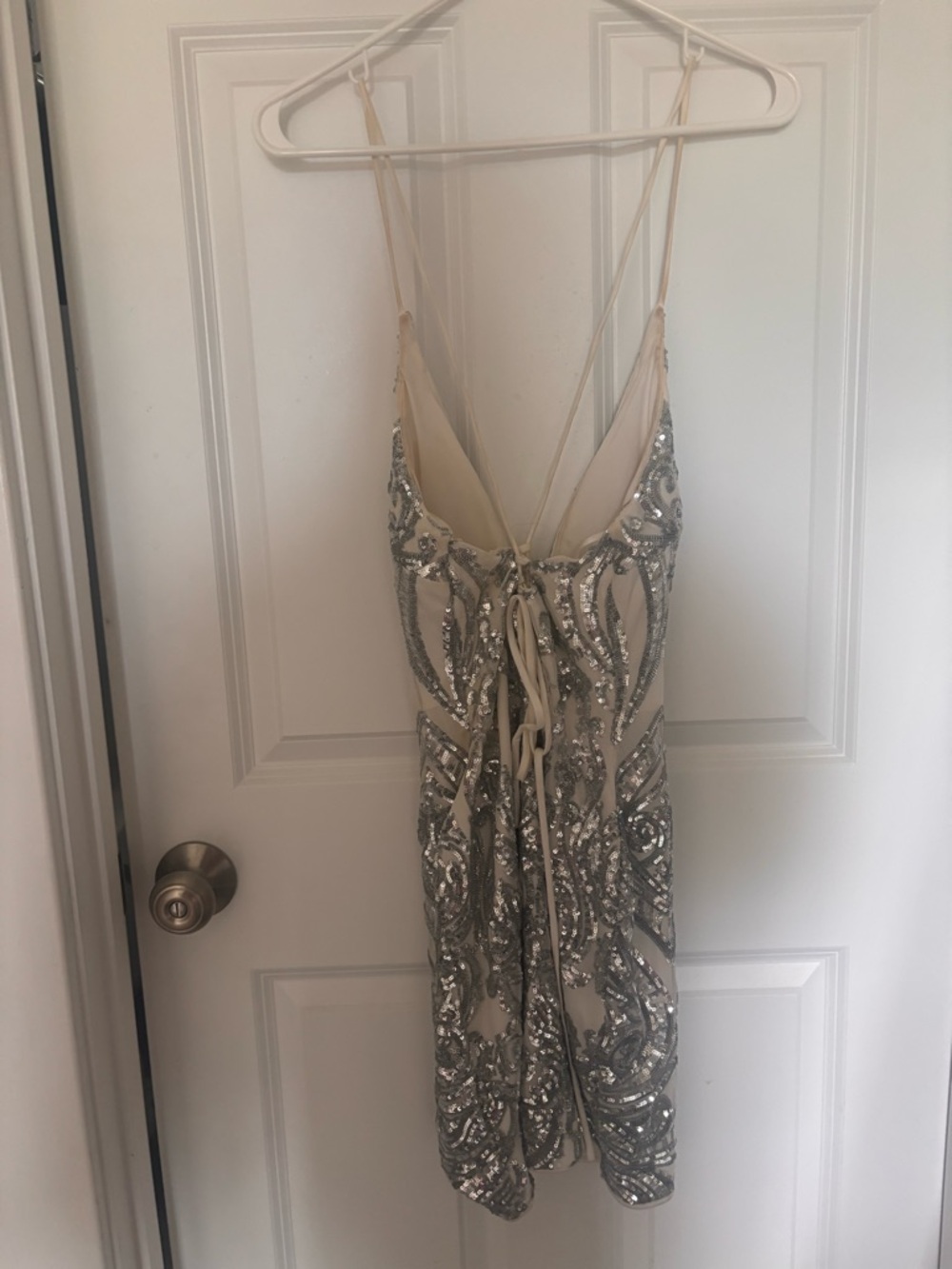 Windsor Sequin V-Neck Cocktail Dress - Picture 2 of 2